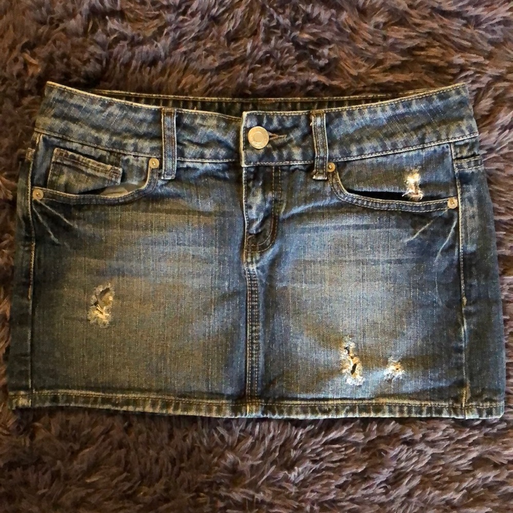 Denim distressed miniskirt